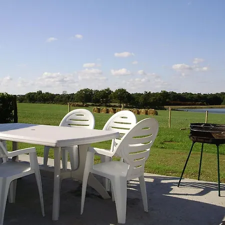 Renove Avec Jardin Prive, Cheminee Et Wifi A Vaire, Vendee - Fr-1-426-411 *